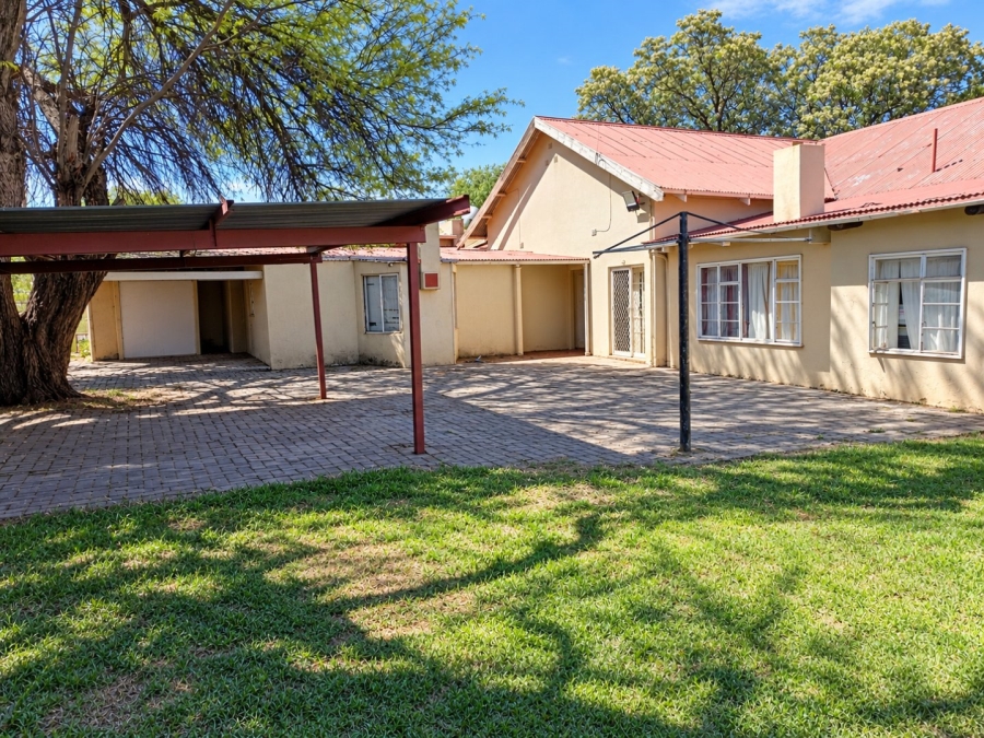 3 Bedroom Property for Sale in Lime Acres Northern Cape